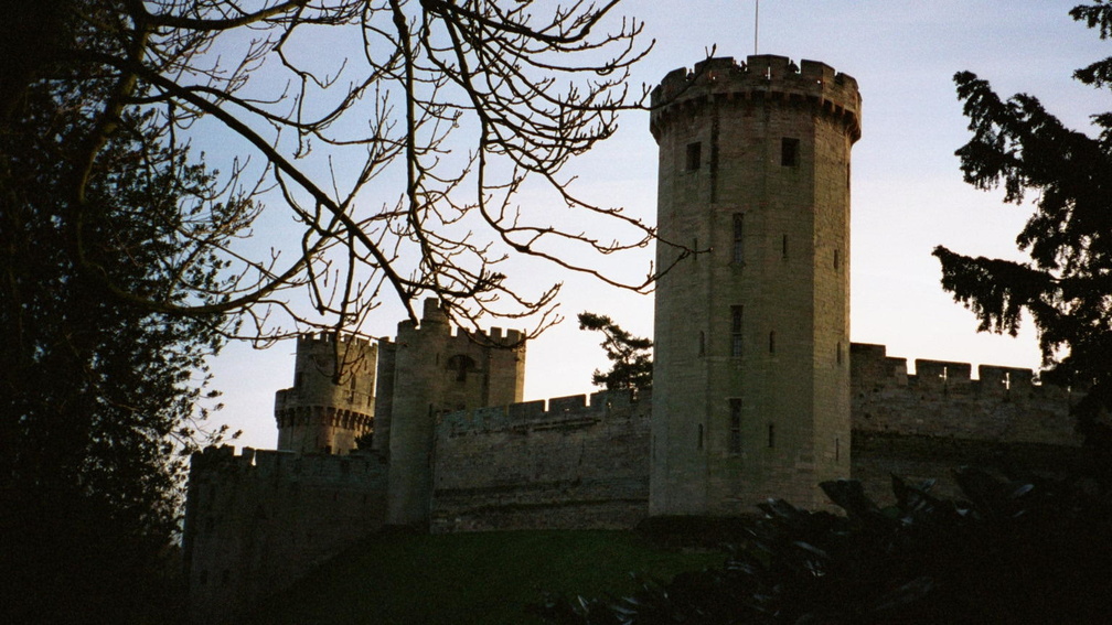 warwick castle 2001-12-28 01e.jpg