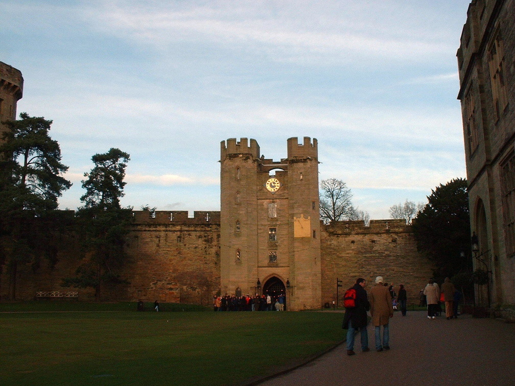 warwick castle 2001-12-28 10e.jpg