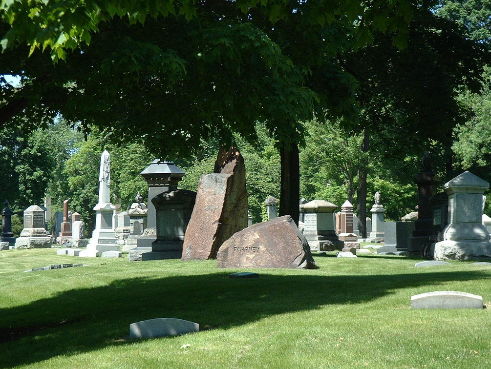 graceland cemetery 2001-05-19 06e.jpg
